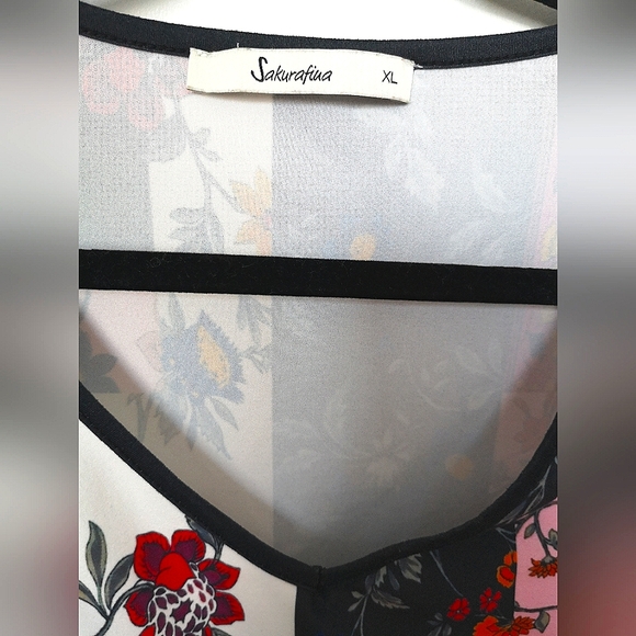 Colourful Top - Picture 3 of 3